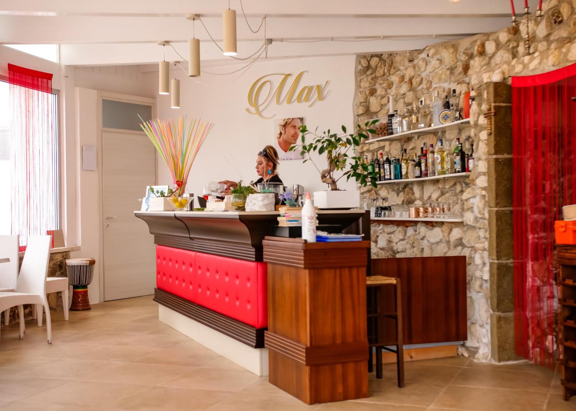 Max Luxury Suite - Servizio Spiaggia Inclusa Peschici Exterior foto