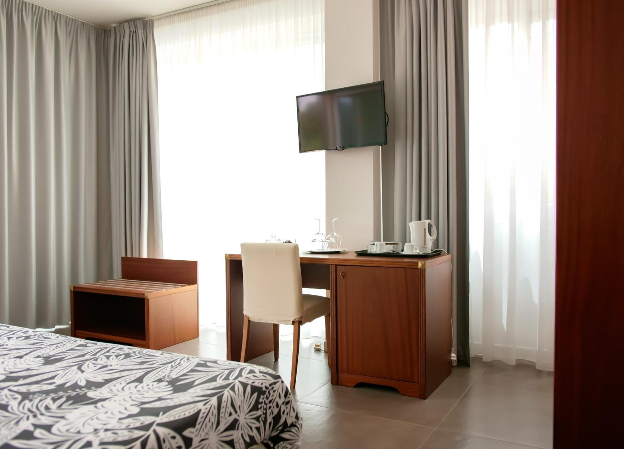 Max Luxury Suite - Servizio Spiaggia Inclusa Peschici Exterior foto