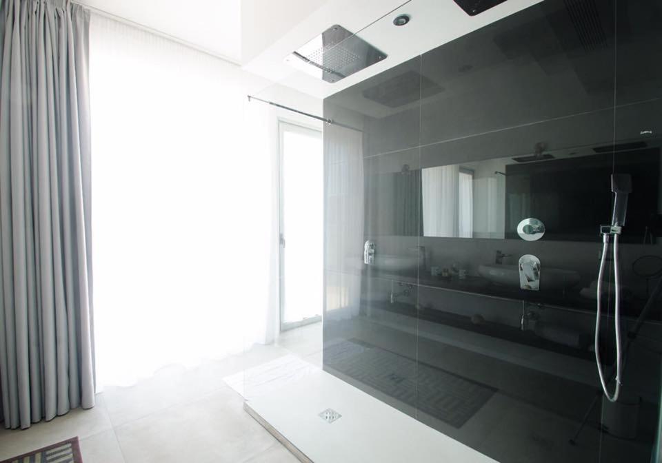 Max Luxury Suite - Servizio Spiaggia Inclusa Peschici Exterior foto