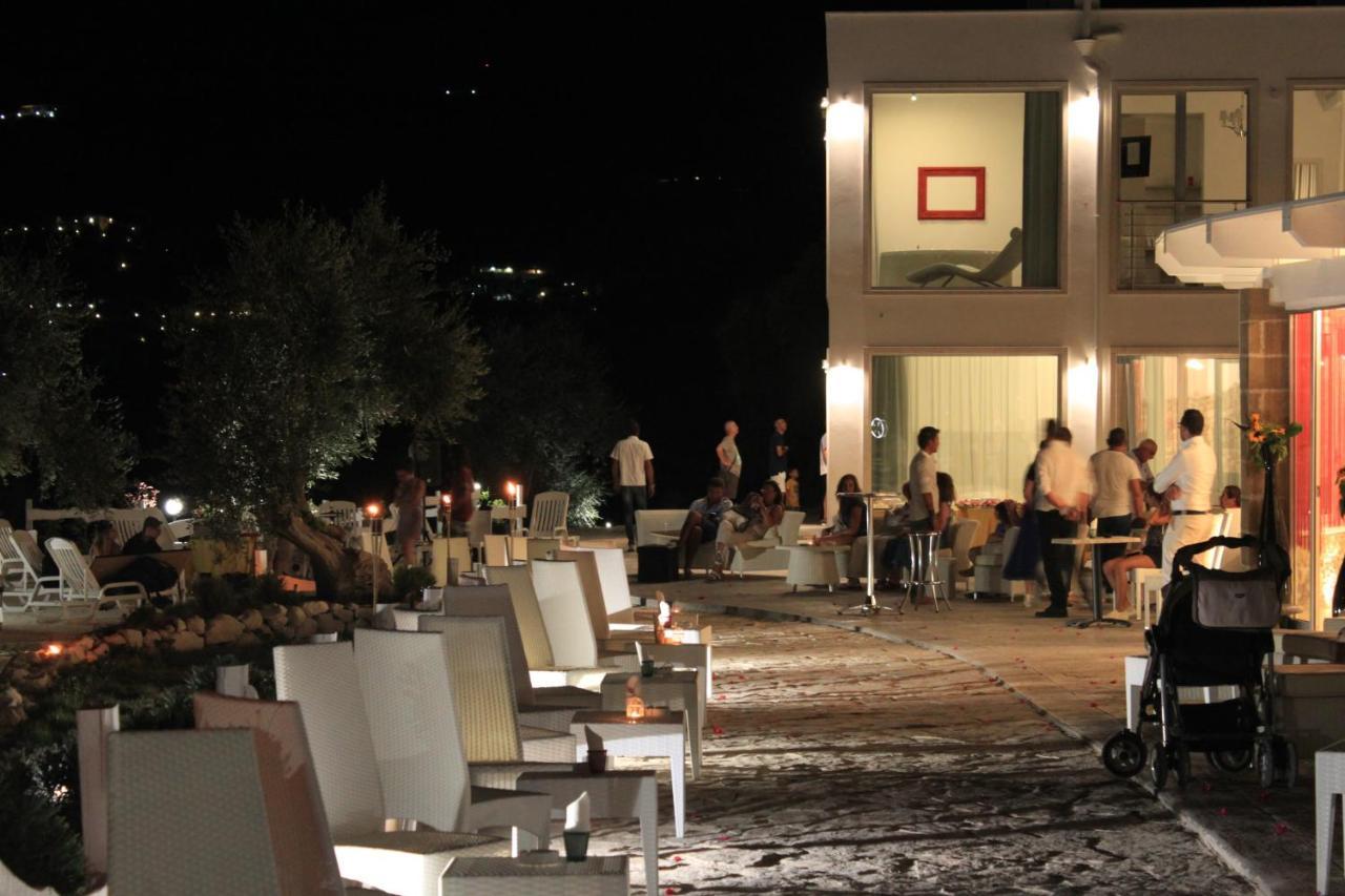 Max Luxury Suite - Servizio Spiaggia Inclusa Peschici Exterior foto